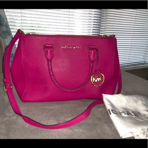 Michael Kors Handbag/Satchel